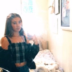 Meet your Posher, Ava